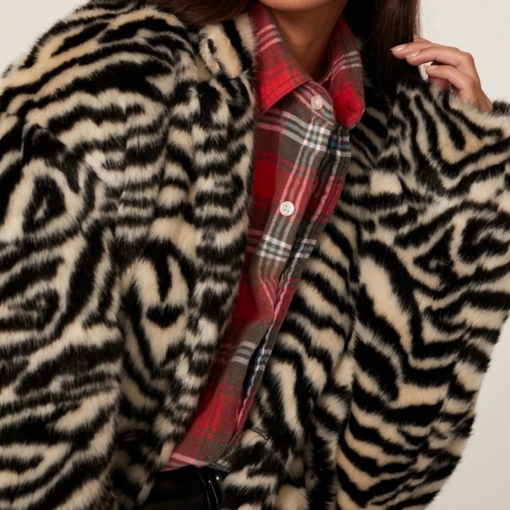 R13 Black and White Zebra Teddy Jacket - Picture 4 of 11